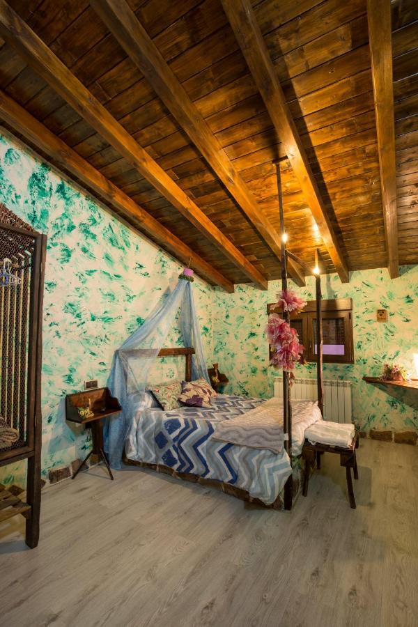 El Eden De Javier Guest House Robledillo Exterior photo