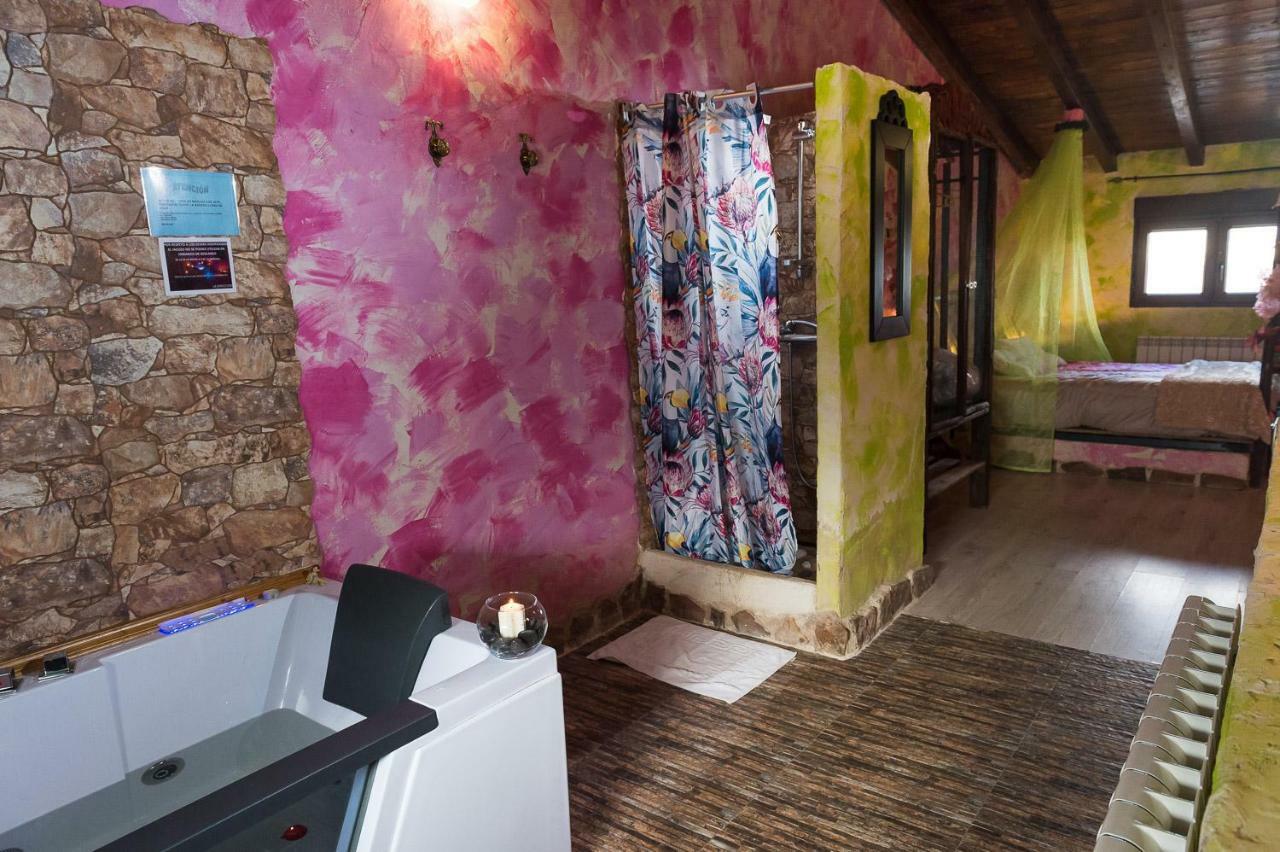 El Eden De Javier Guest House Robledillo Exterior photo
